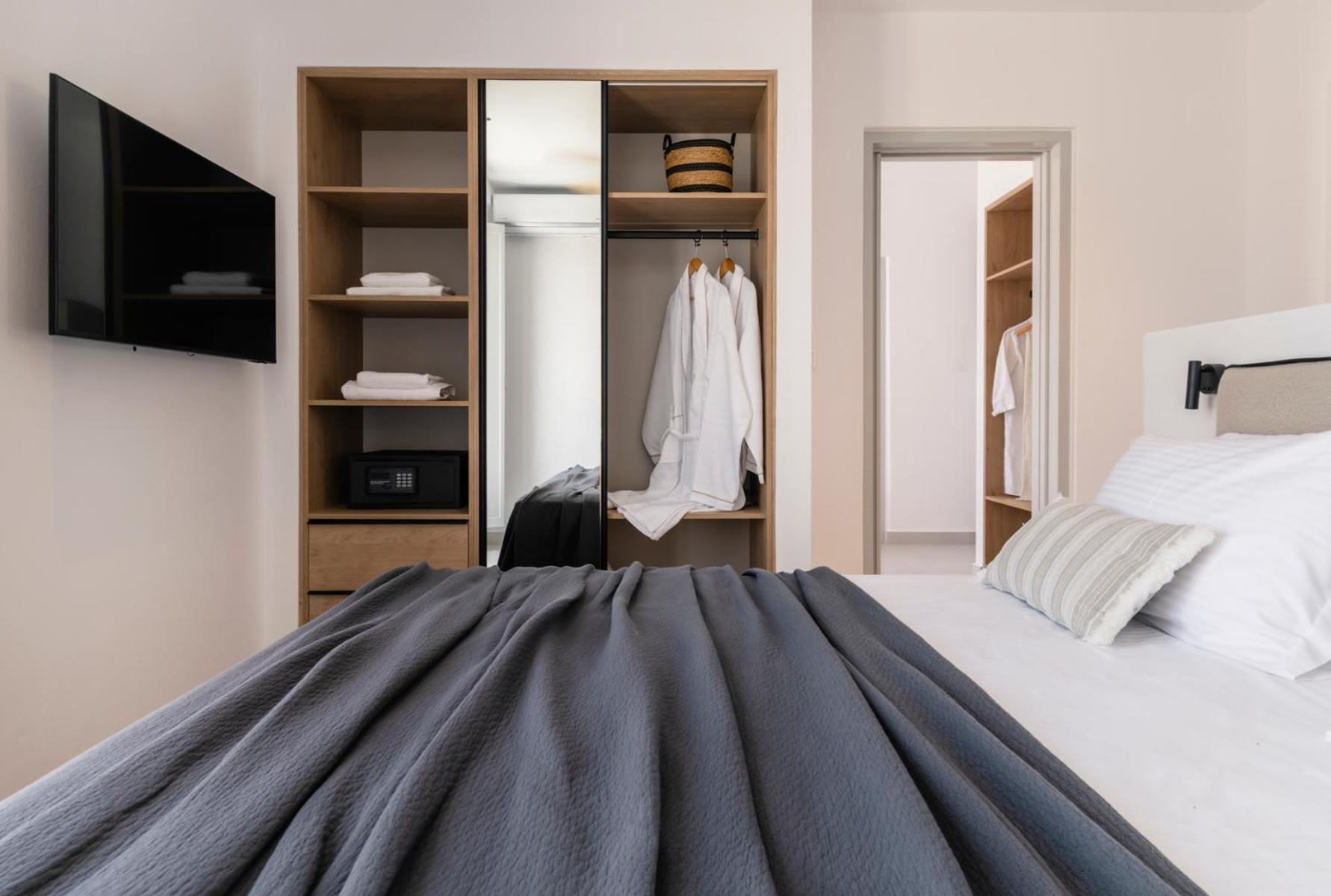 Quartano Suites By Heliessa, Adults Only 나오우사 외부 사진