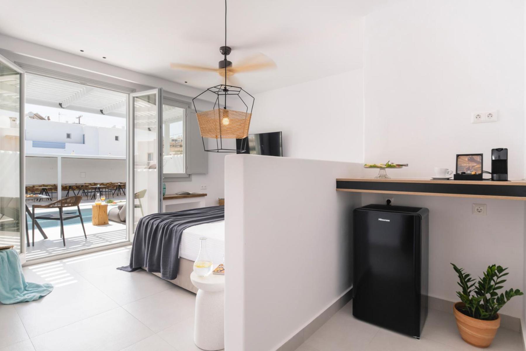 Quartano Suites By Heliessa, Adults Only 나오우사 외부 사진