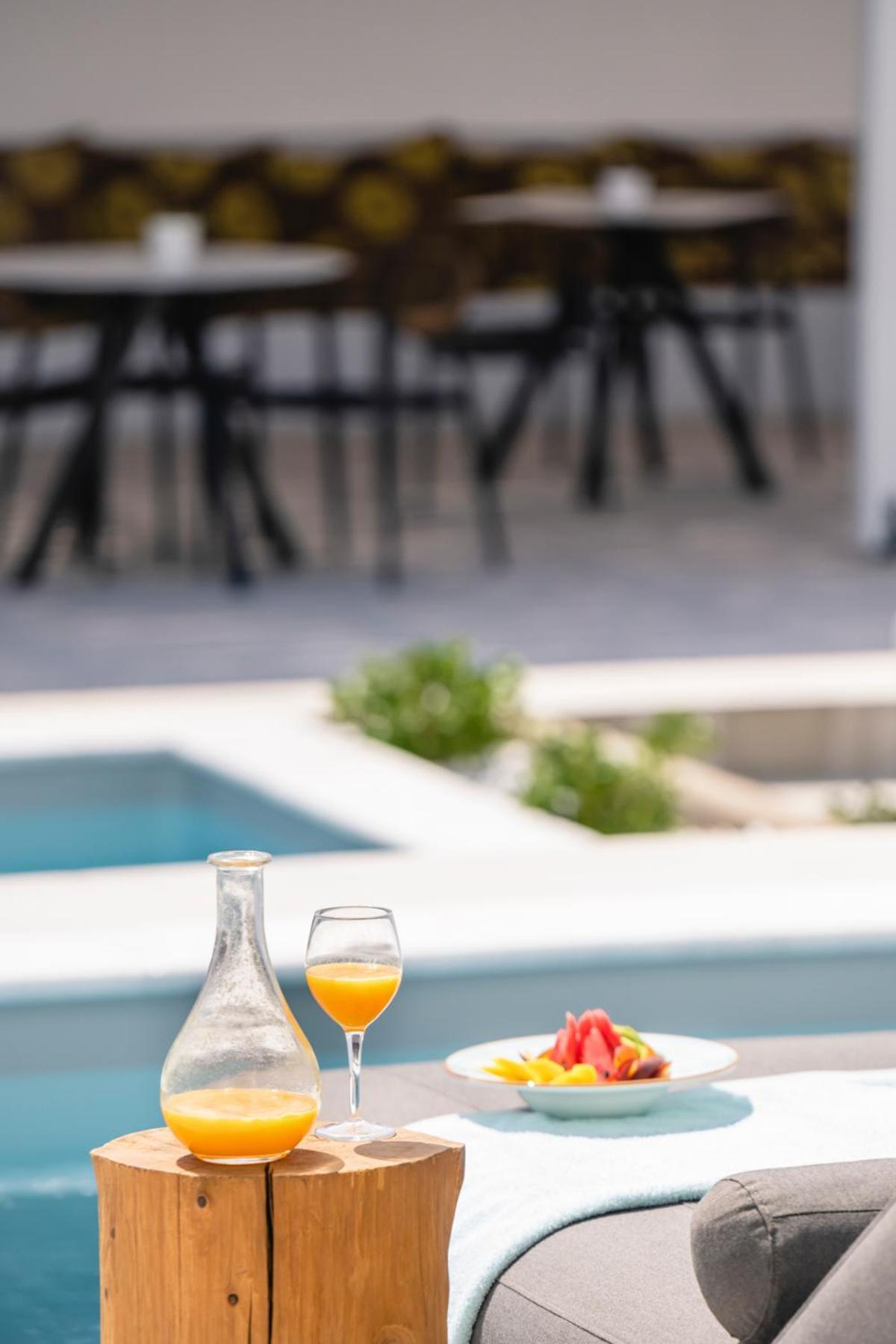 Quartano Suites By Heliessa, Adults Only 나오우사 외부 사진
